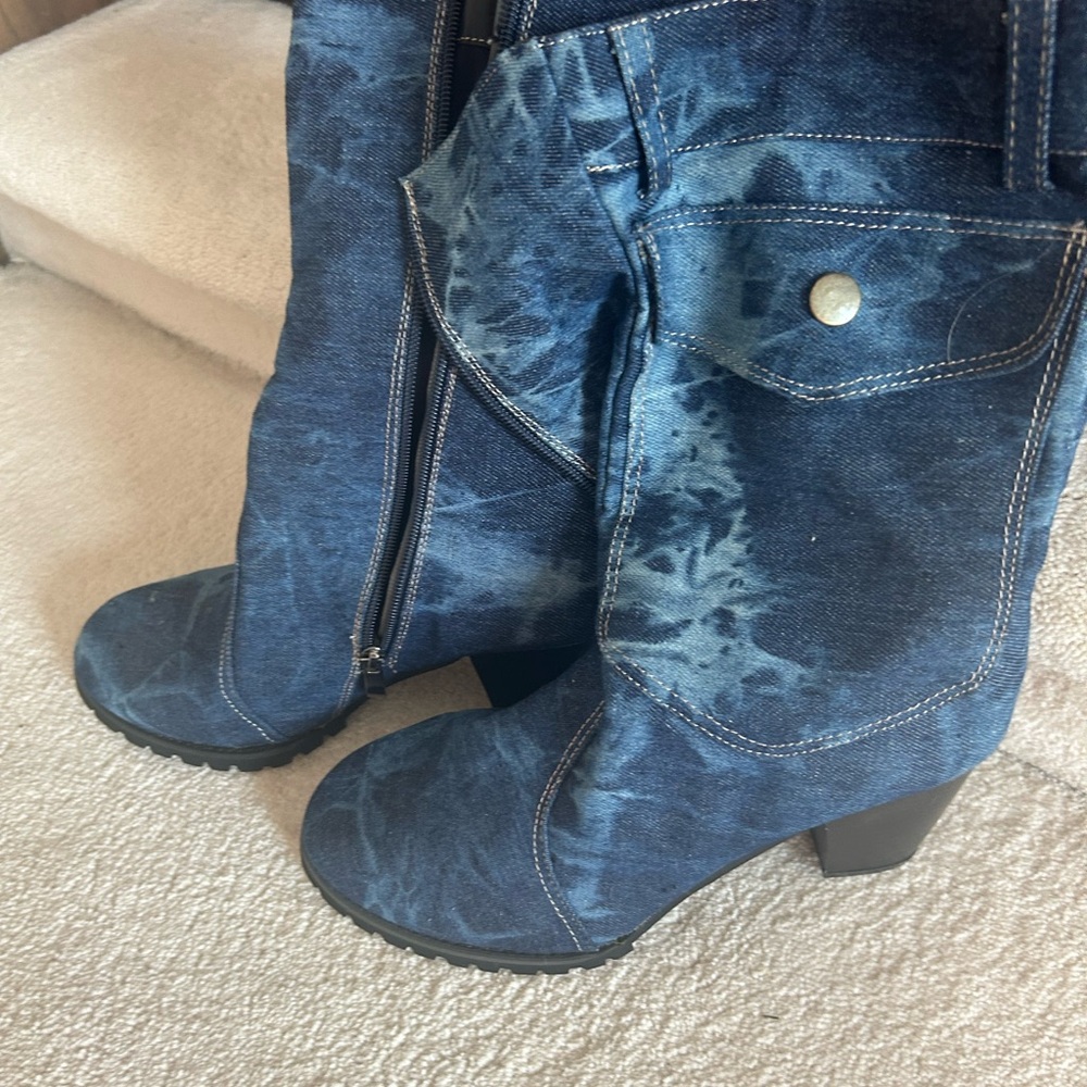 Ladies denim boots w useable pockets! Ladies Eu41. EUC only worn inside. - Picture 2 of 4